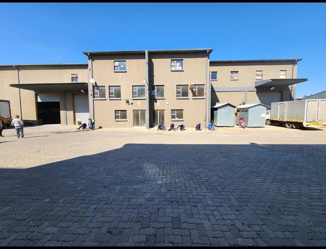 578M² WAREHOUSE FOR SALE IN SPARTAN